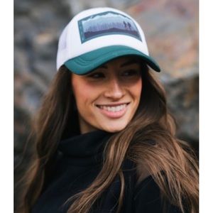 ZYIA Hiking Trucker Hat